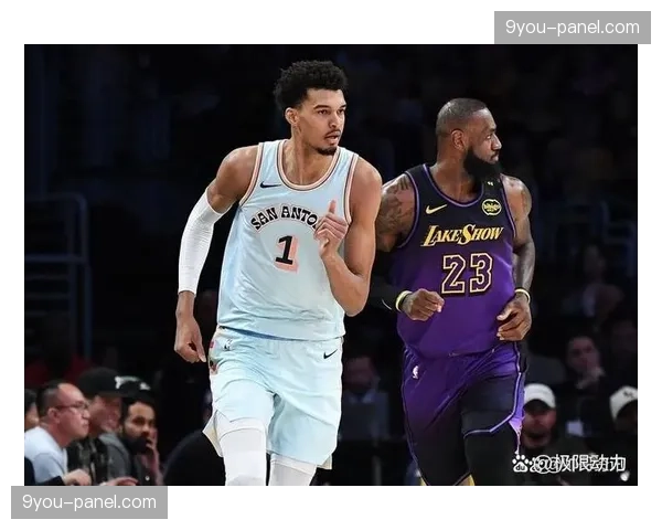 湖人主场不敌马刺,詹姆斯连续21年最佳阵容纪录终结 湖人主场不敌马刺,詹姆斯连续21年最佳阵容纪录终结