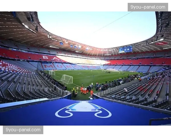 致敬传奇,里昂主场赛前展示本泽马纪念TIFO 致敬传奇,里昂主场赛前展示本泽马纪念TIFO